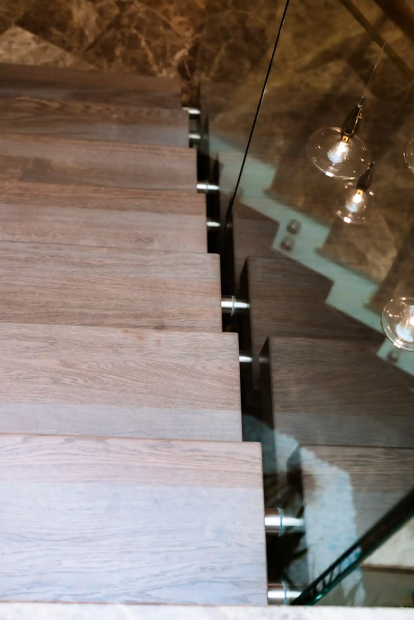 Scări Hotel Nova - Structură