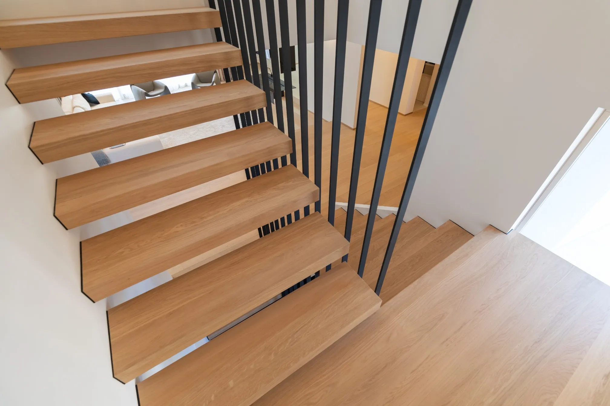 Trepte Rezidențiale - Stâlp central tradițional