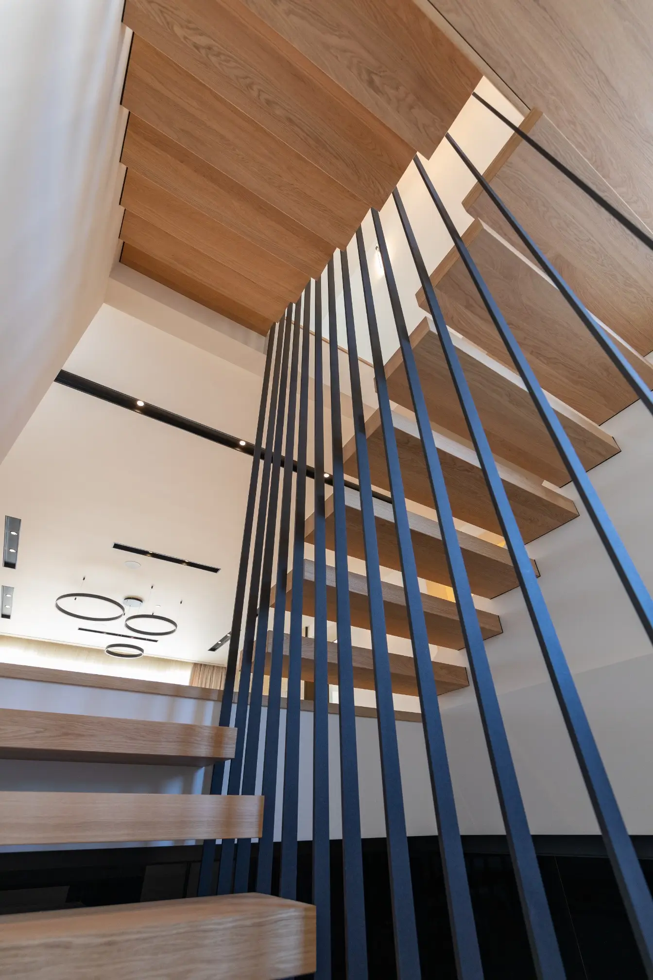 Trepte Rezidențiale - Profil personalizat de nas