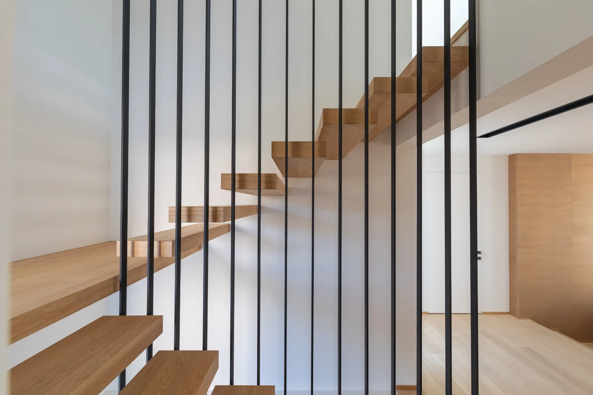 Trepte Rezidențiale - Trepte din lemn natural