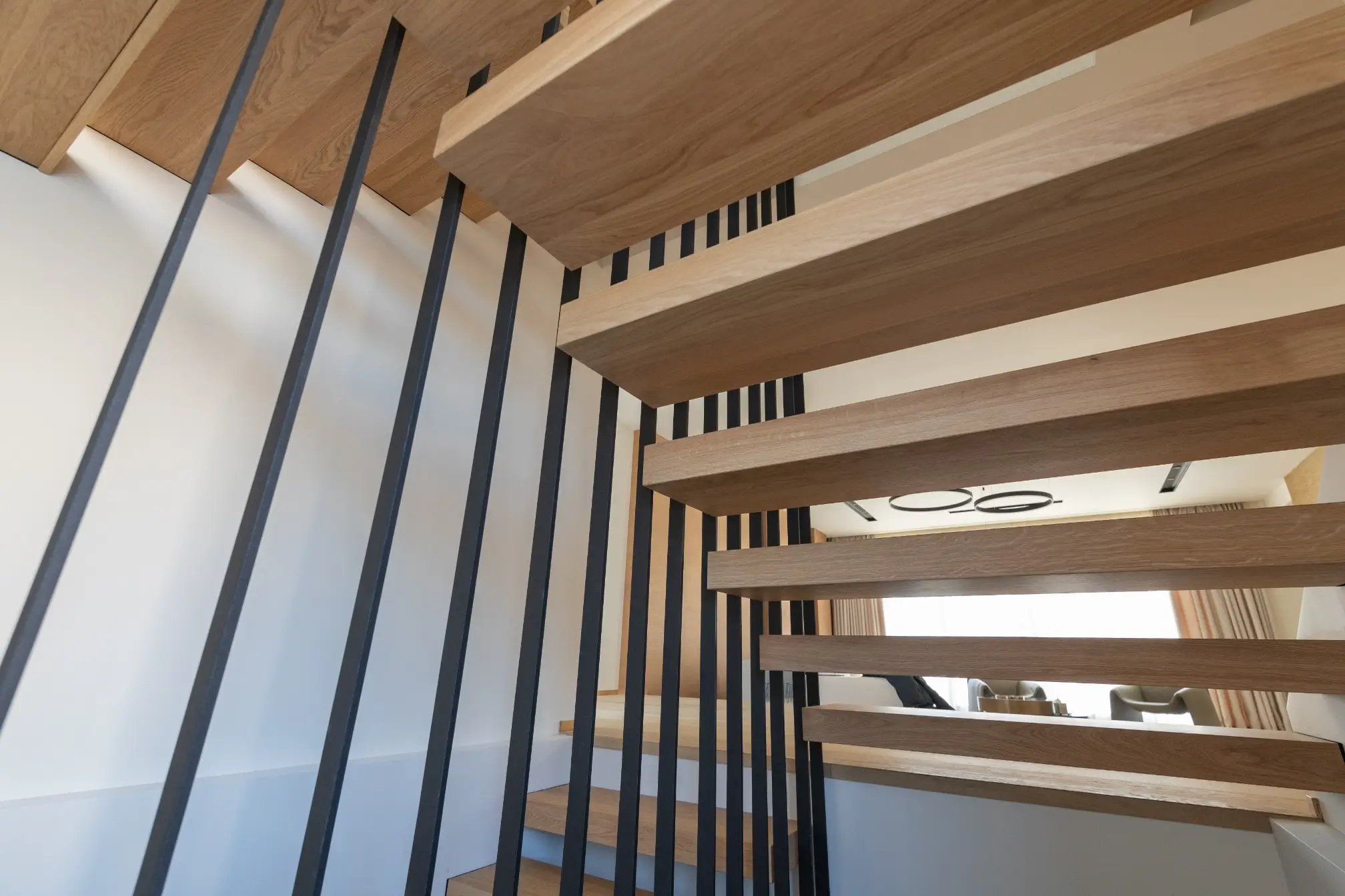 Trepte Rezidențiale - Detaliu balustradă din sticlă