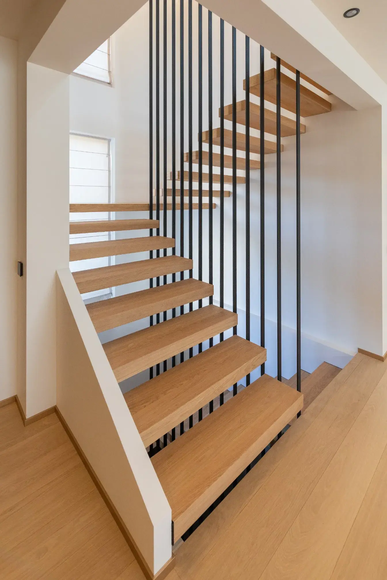 Trepte Rezidențiale - Design cu trepte suspendate